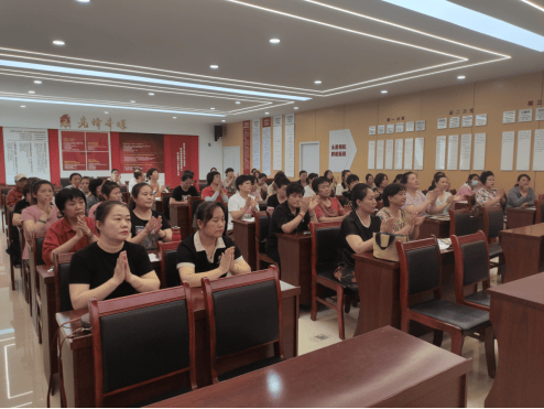 2024年巾帼家政培训走进白塔镇(图3)