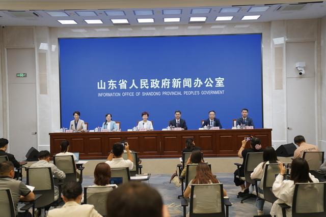 山东长期护理保险在全国率先起步与基本医保有四方面不同(图2)