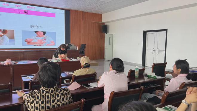 九游会J9平台：“草原福嫂”呼伦贝尔巾帼家政万人培训工程——陈巴尔虎旗2024年首期培训班开班(图4)