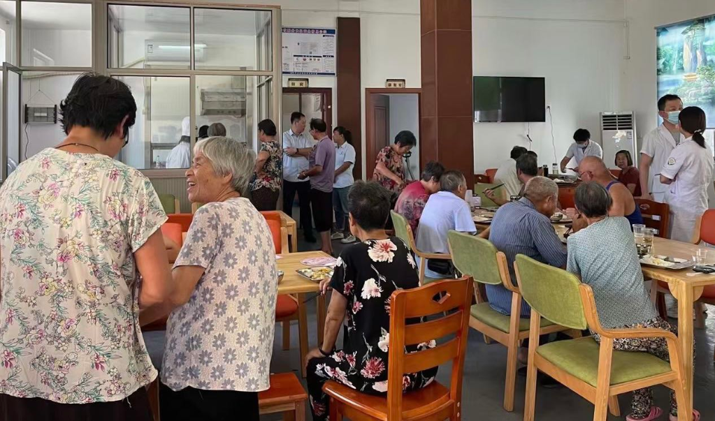 养老护理行业日渐兴起(图1)