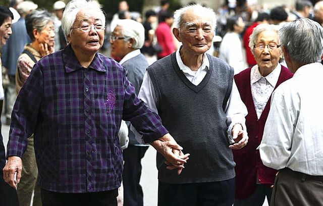 人民大学报告：创新居家养老模式建立健全“老老人”照护服务体系(图2)