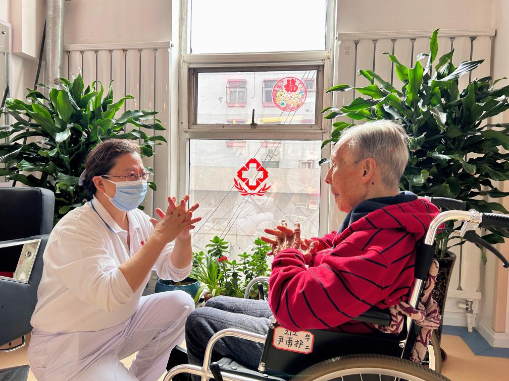 新华视点丨养老护工短缺问题亟待破解(图2)