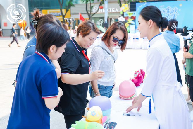 创新惠及民生服务促进发展2024西安市“家政大集”活动盛大启动(图3)