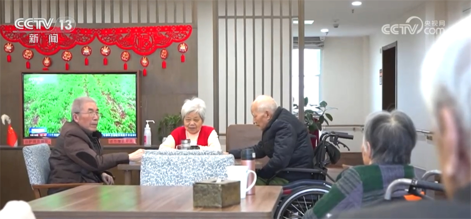 为完善老年健康体系我国不断探索医养结合服务模式(图8)