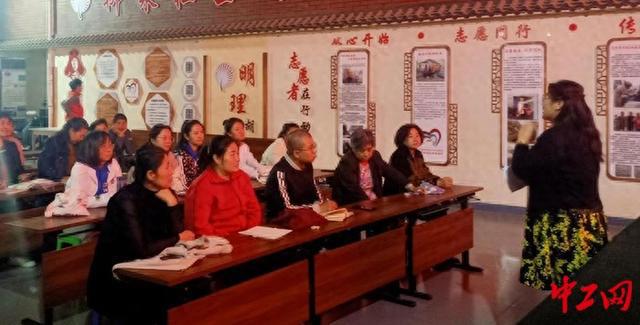 淄博市总工会举办首期家政培训（养老护理员）培训班(图1)