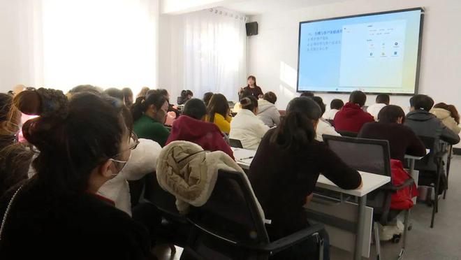 赤诚铸魂·心连心]“北疆亮姐”宝山巾帼家政培训助力妇女创业就业(图2)