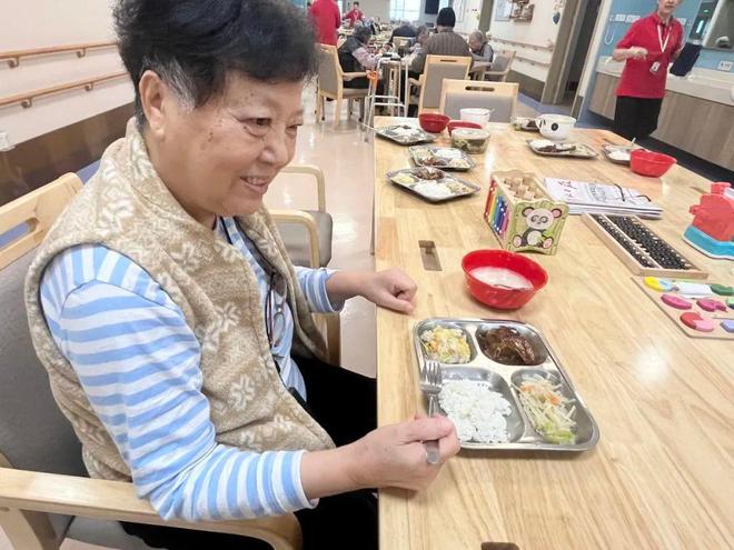 100岁老人就有10名的养护院究竟什么样？(图11)