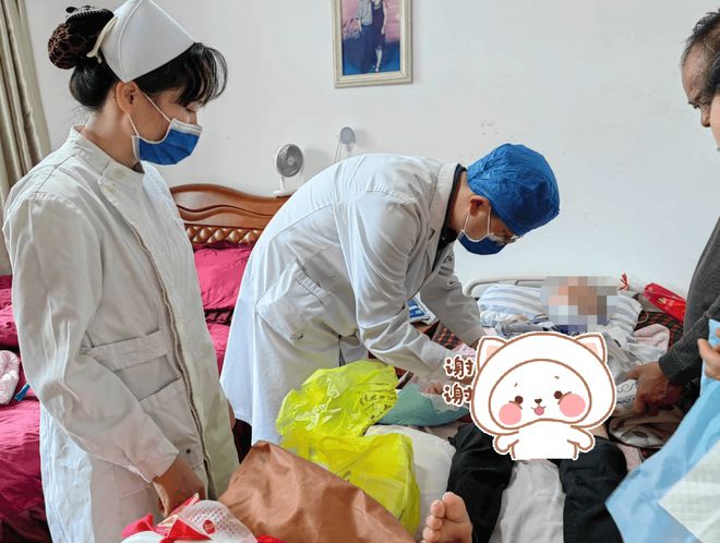 卧床老人福音：格尔护士上门更换胃管让护理更便捷更安心！(图2)