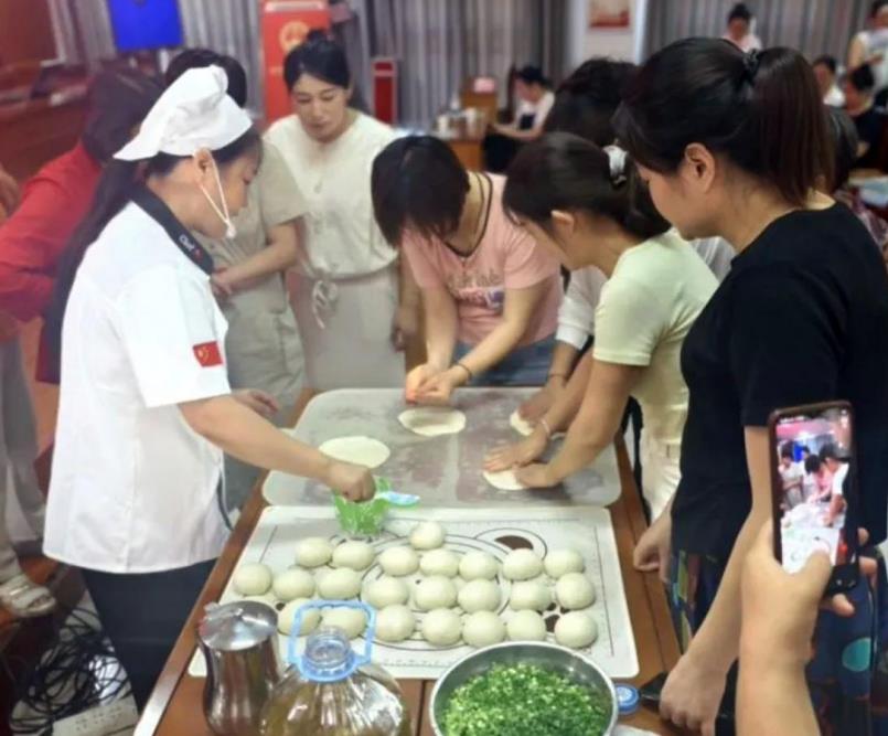 安徽霍邱：家政培训进乡村赋能巾帼就业(图1)