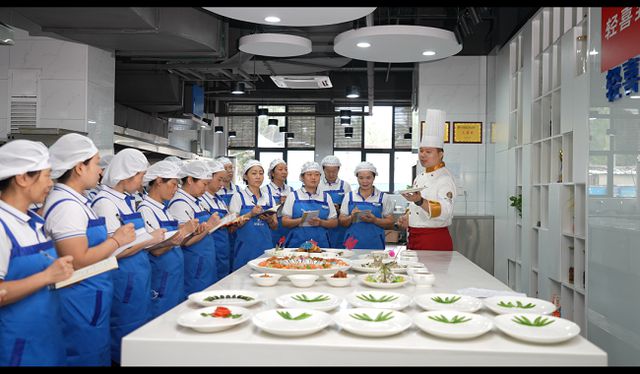 双耀加冕！轻喜到家斩获2024年度深圳市“十佳培训项目”与“十佳创新课程”双料荣誉(图5)