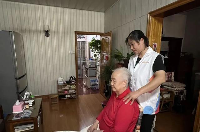 这项服务很贴心黄浦老人都说好(图2)