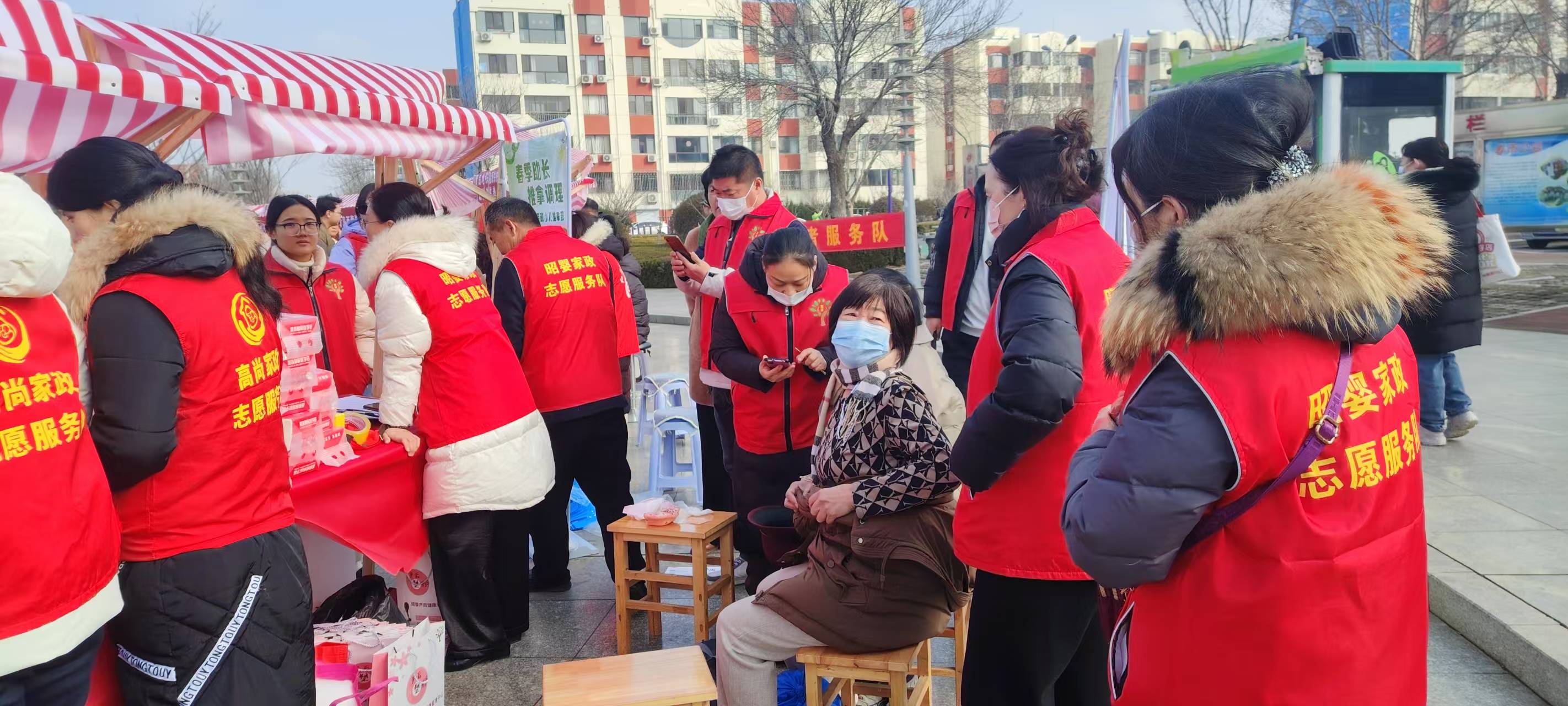 隐珠街道总工会引领家政行业践行雷锋精神志愿服务温暖人心(图3)