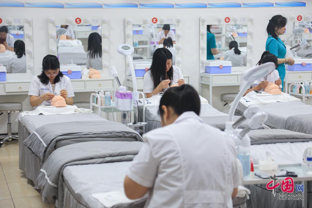 广东河源：技能提升促就业家政服务助振兴(图3)