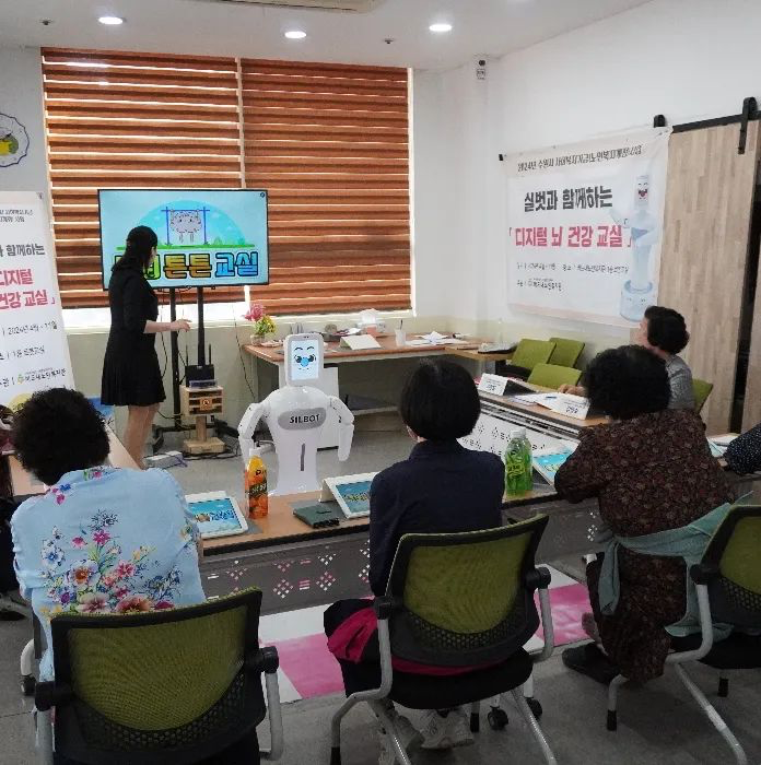 九游会J9网站：奥比中光3D视觉技术注入RoboCare机器人：开辟老年人智能护理新蓝海(图1)
