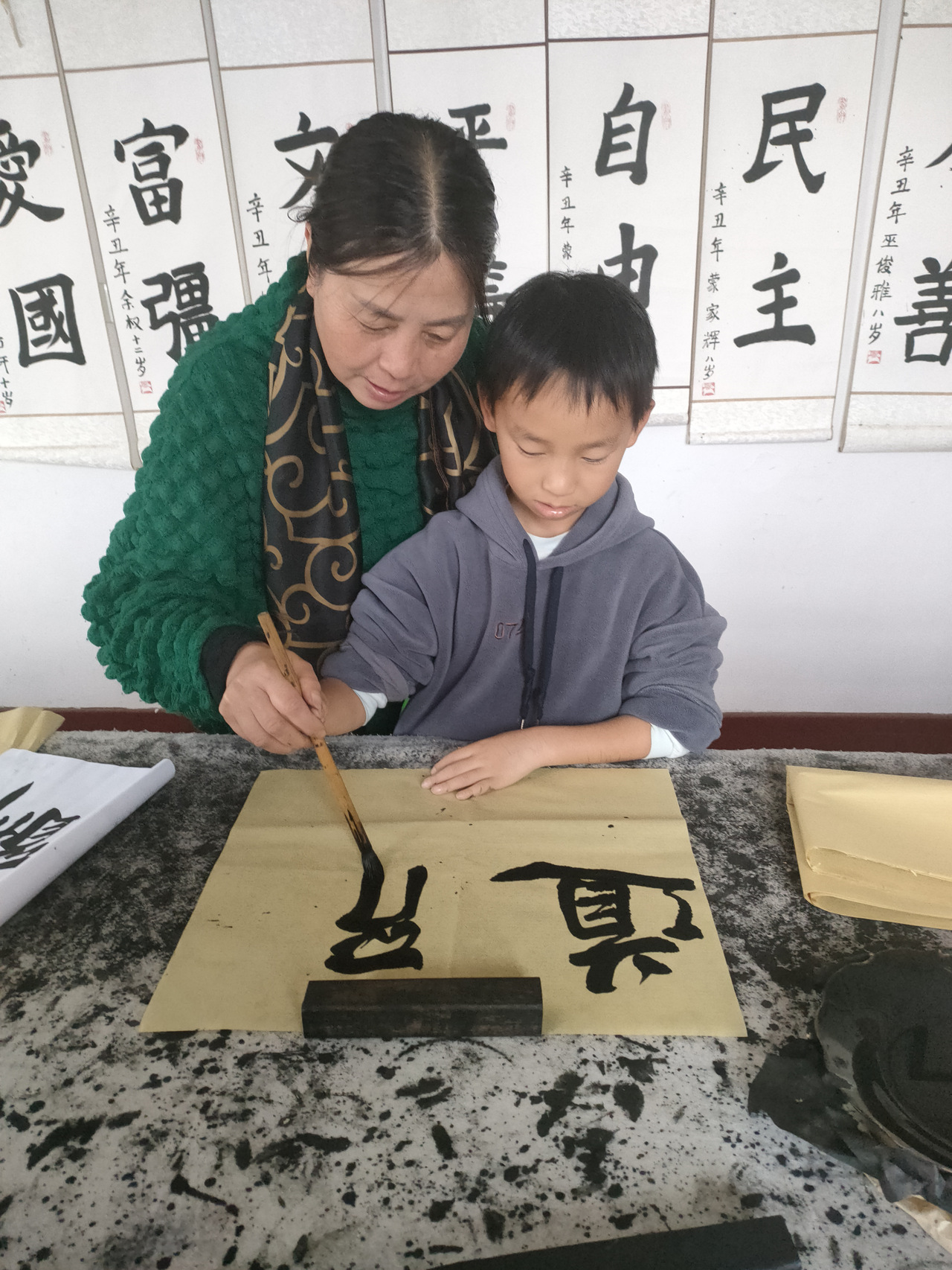 九游会J9平台：都说月嫂挣得多但全国平均工资是多少你知道吗？(图3)