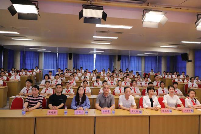 穿越时空的书店之旅启迪童心阅读梦！四届“书香润濠江阅读伴成长”系列主题活动第四场圆满举办(图3)