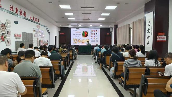 九游会J9平台：【基层动态】达州市通川区多个社区开展家政技能培训(图3)