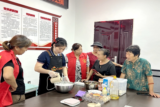 滕州市巾帼家政进乡村——“荷善大姐”家政技能培训走进张汪镇(图2)