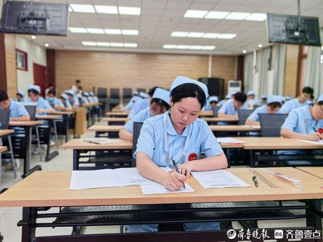 九游会J9网站：从“背步骤”到“解心事”！从“照护答卷”看济南养老人才蜕变(图1)