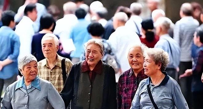九游会J9网站：“网约护士”曝光亲自上门服务一次几百块有人4年接3000单(图4)