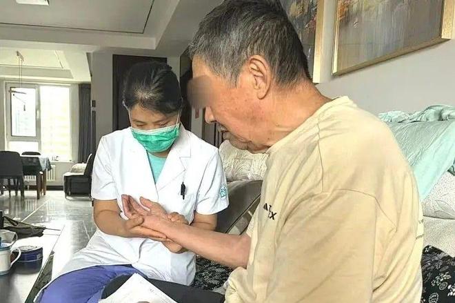 九游会J9网站：“网约护士”曝光亲自上门服务一次几百块有人4年接3000单(图19)