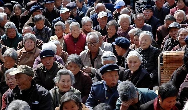 九游会J9网站：“网约护士”曝光亲自上门服务一次几百块有人4年接3000单(图21)
