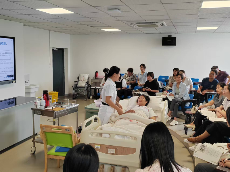 专业照护队伍助力“皖美养老”——安徽省首期长期照护师培训班在宜城开班(图2)