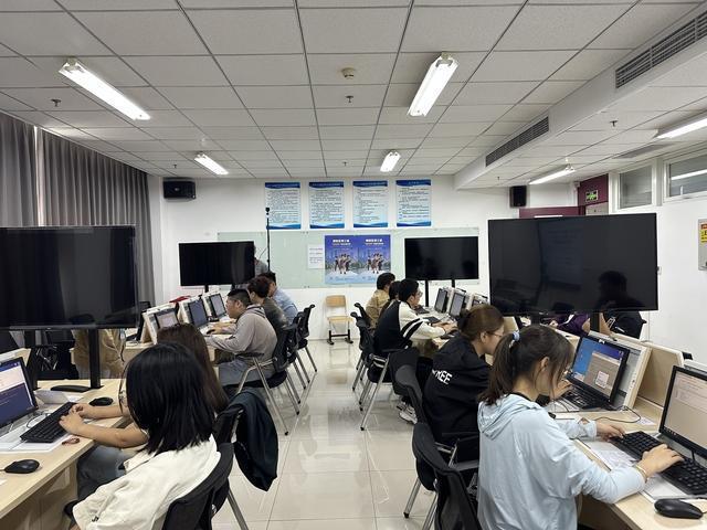 北京：“朝匠技弈”育婴员初赛完赛(图1)