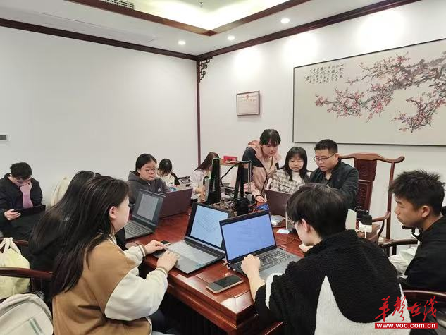 科技守护银发人生湘潭医卫学子以智慧照护破解失能老人压疮难题(图2)