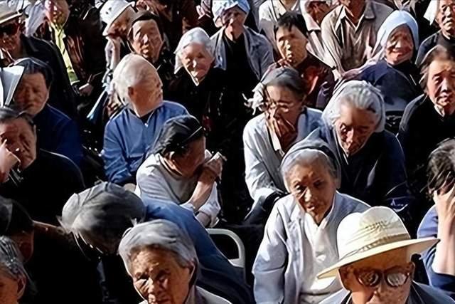 老龄化危机专家却说这是中国第二次人口红利(图1)