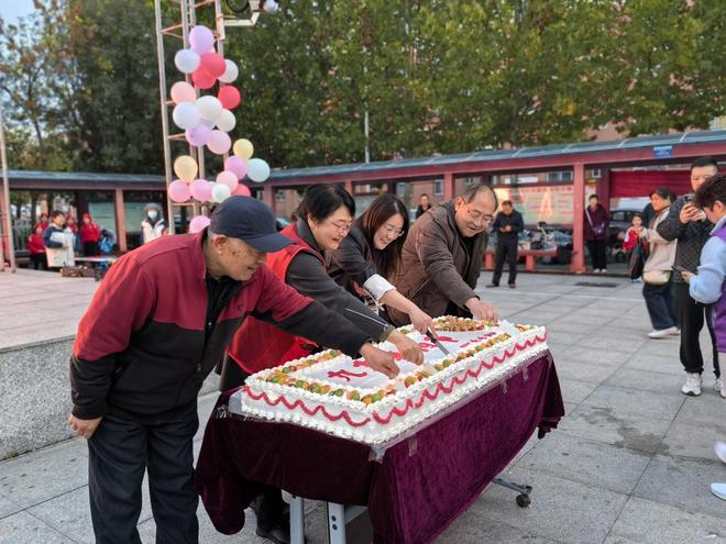东营经济技术开发区金水社区：“五维赋能”织就银发幸福家(图4)