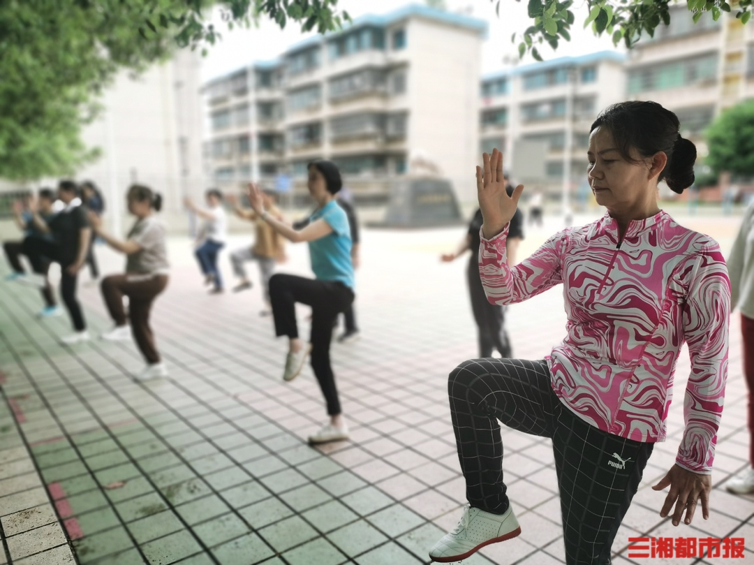 越来越多老人选择家门口养老湖南养老服务升级托起幸福晚年(图2)