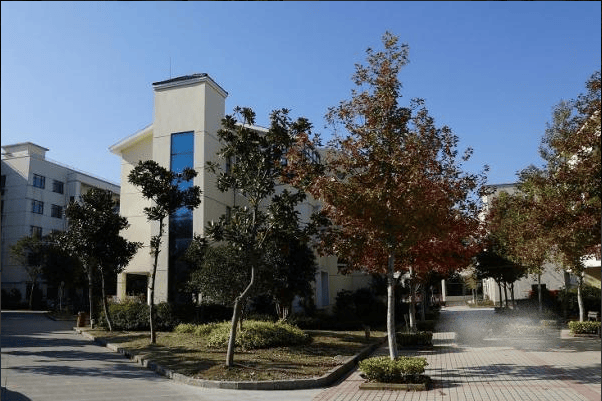 九游会J9平台：上海护理院？上海玖玖统嘉护理院实力深度解读服务体系剖析+专业照顾!(图5)