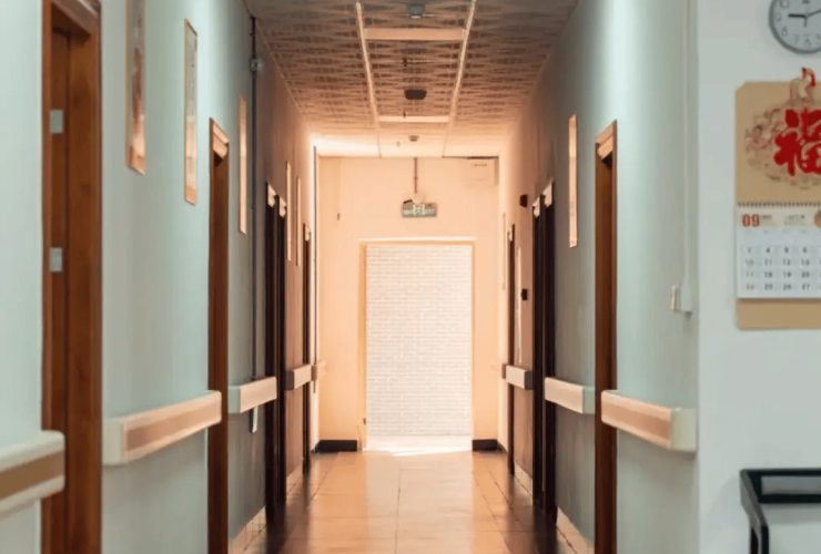 九游会J9平台：2026广州贵达有爱养老护理院全面升级!环境焕新+收费标准+全天候咨询热线(图2)