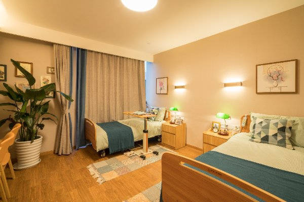 特护老人包含哪些照护服务？上海嘉道耆乐园城银路店覆盖瘫痪护理+中风康复+慢病管理!(图1)