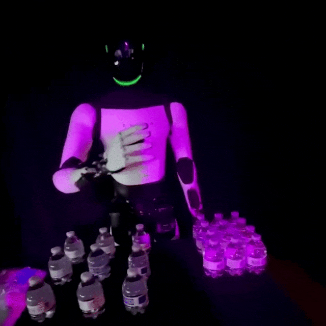 九游会J9网站：硅谷还在「卷PPT」中国机器人大军上岗！看呆歪果仁(图8)