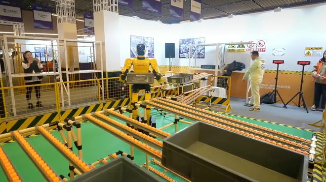 九游会J9网站：硅谷还在「卷PPT」中国机器人大军上岗！看呆歪果仁(图14)