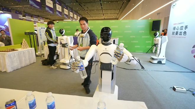 九游会J9网站：硅谷还在「卷PPT」中国机器人大军上岗！看呆歪果仁(图20)