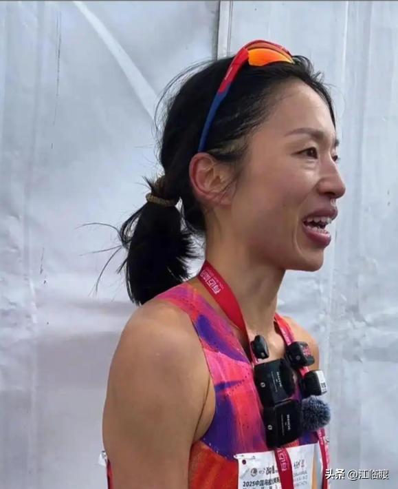 九游会J9平台：最快“女护士”张水华2个月靠跑步挣了20万被所在医院处分！(图6)